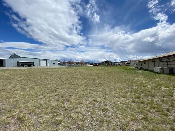 Commercial Land: E Lyndale Ave, Helena, MT, 59601